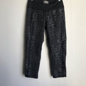 Mid-Rise Knee Tights